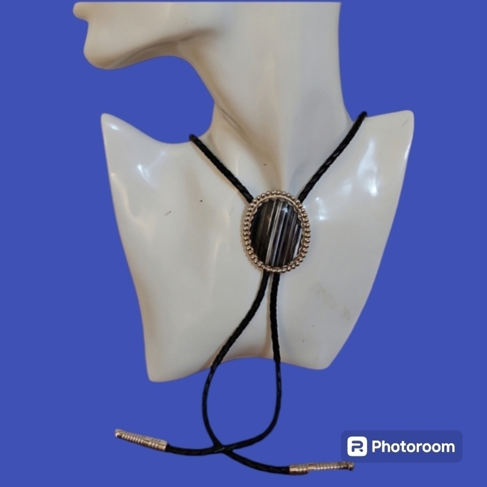 Black Braided Rope Agate Western Bolo Tie